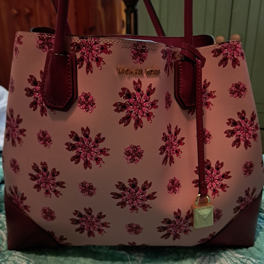Michael Kors hand bag